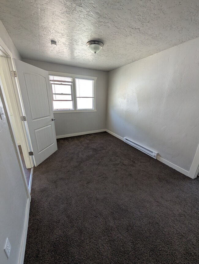 Building Photo - 228 W 100 N