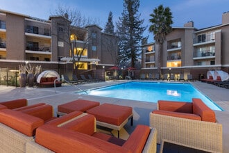 Building Photo - Avalon Walnut Ridge