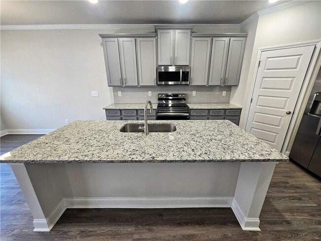 Building Photo - 7327 Rocklin Ln