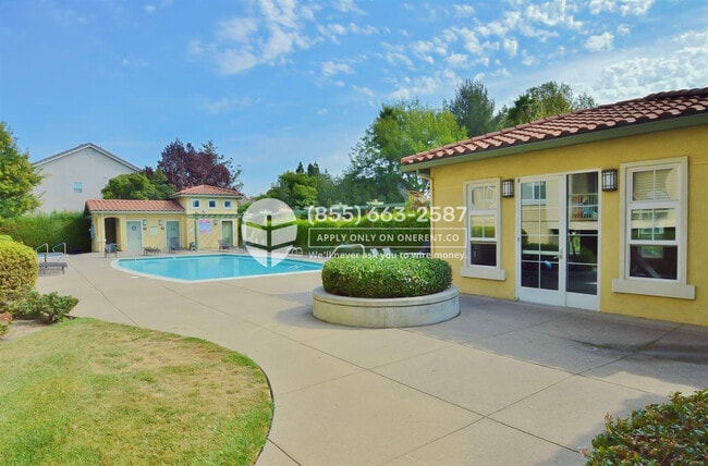 Building Photo - 38700 Tyson Ln