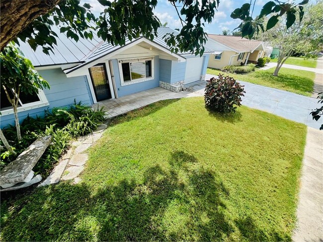 Building Photo - 1061 Rushmore Dr