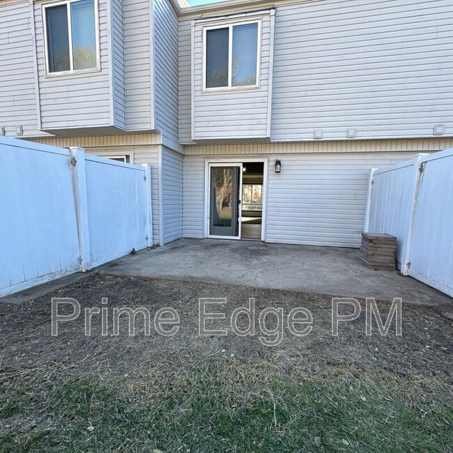 Building Photo - 6235 Holdrege St