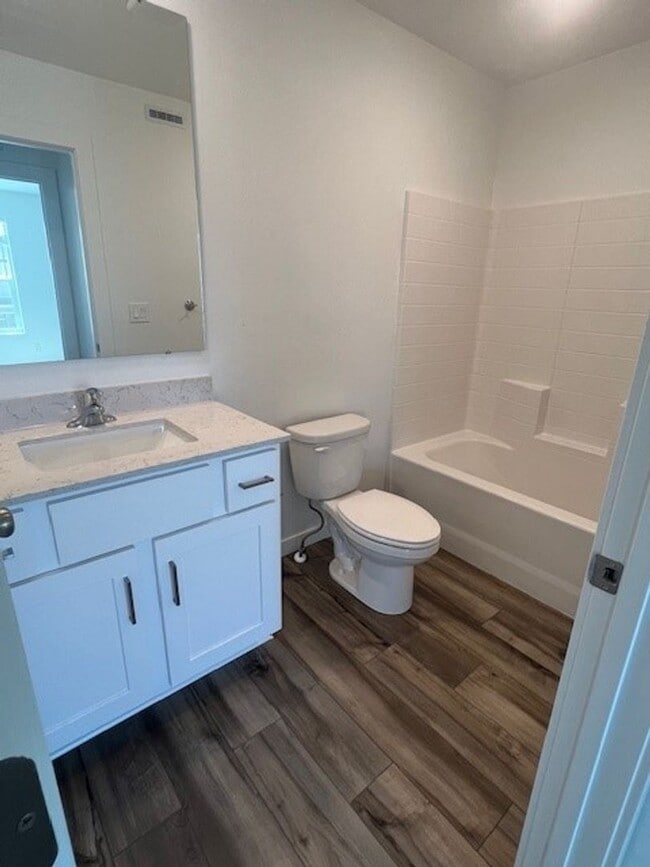 Building Photo - Newer 4 bed 2.5 bath home in Caldwell, just off Middleton Rd and Ward Rd.