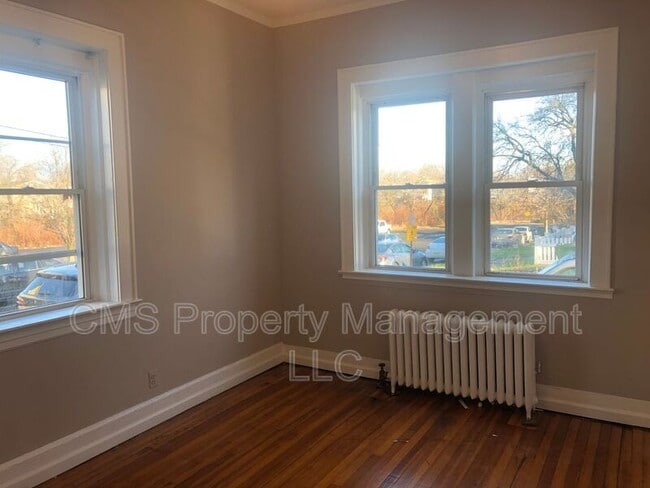 Building Photo - 1501 S Wood Ave