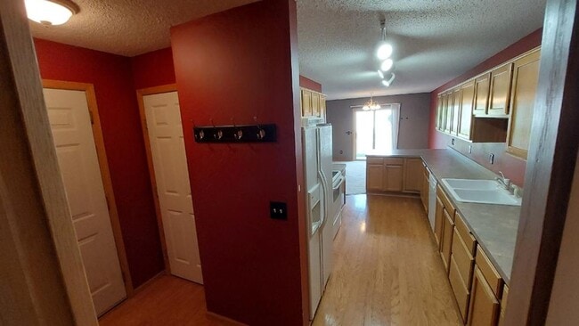 Building Photo - 1651 Chadum Ln