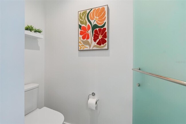 Building Photo - 400 Central Ave