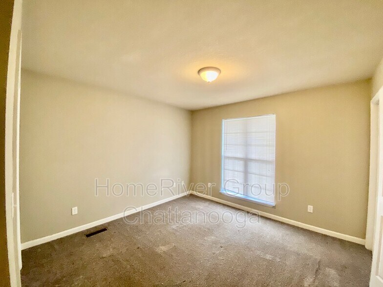 Building Photo - 505 Bruning Ln