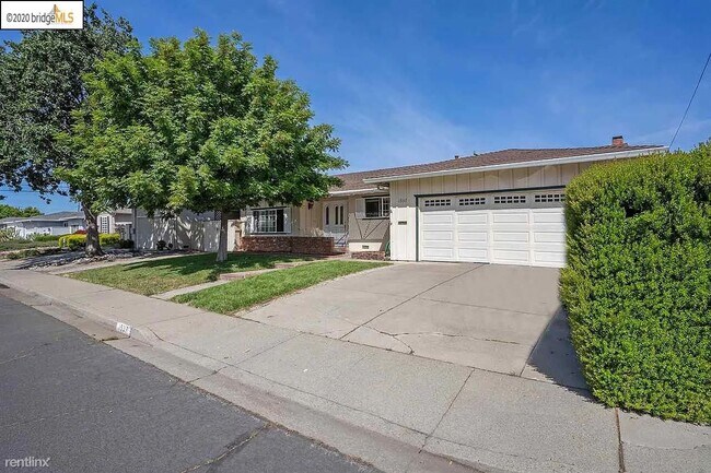 Building Photo - 4 br, 2 bath House - 1537 Heartwood Drive