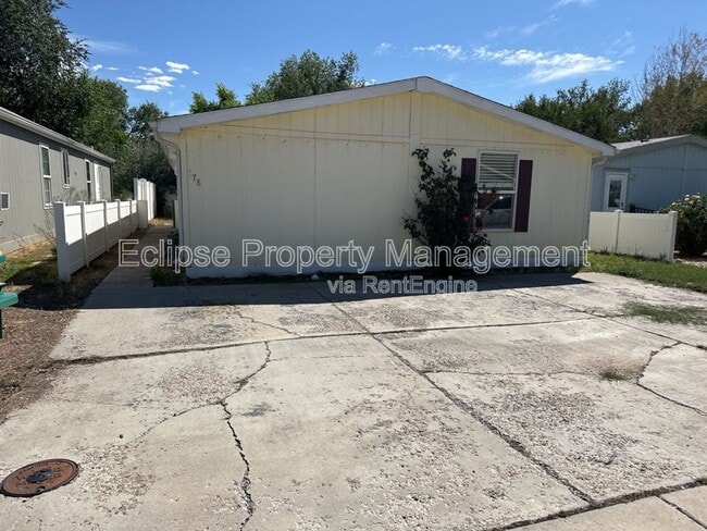 Building Photo - 178 Hollyberry Way