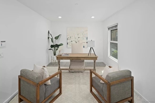 Extra room (office) on the first floor - 357 Mission Terrace Ave