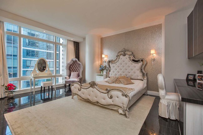 Building Photo - Fully Furnished Art Deco-Style Condo