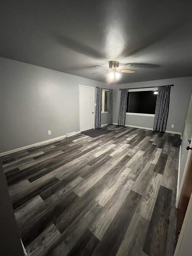 Building Photo - Charming duplex - 2bedroom, 1 bath