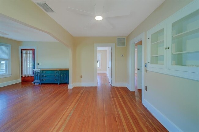 Building Photo - 4642 7th Ave N