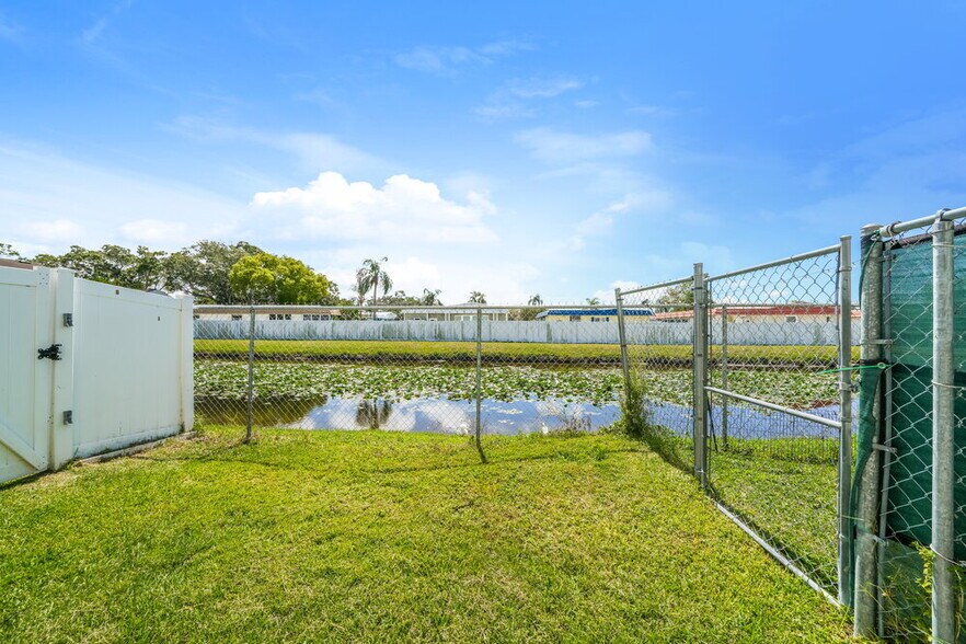 Building Photo - 7041 Opal Dr