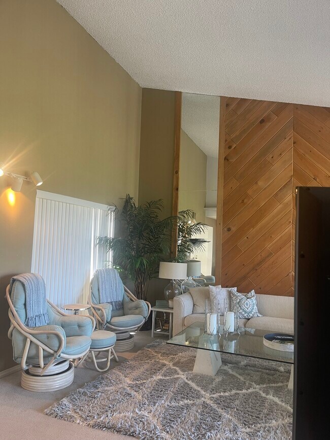 Building Photo - 95 Calle Encinitas