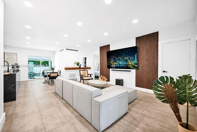 Building Photo - 85 NW 47th St