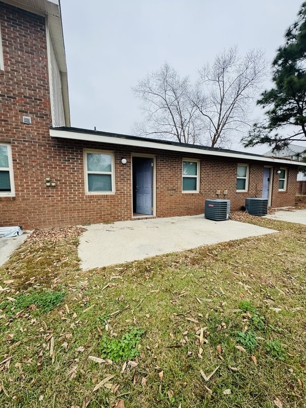 Building Photo - 3033 Adams Blvd