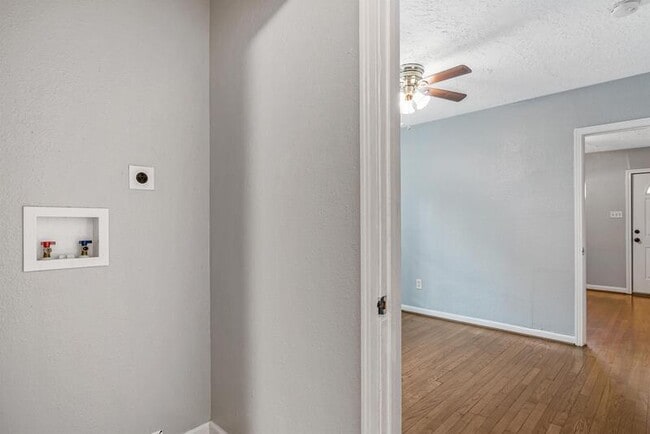 Building Photo - 3117 Isabella St