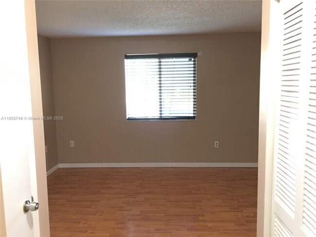 Building Photo - 15731 SW 137th Ave