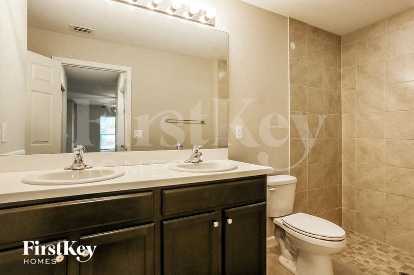 Building Photo - 260 Ensenada St SE