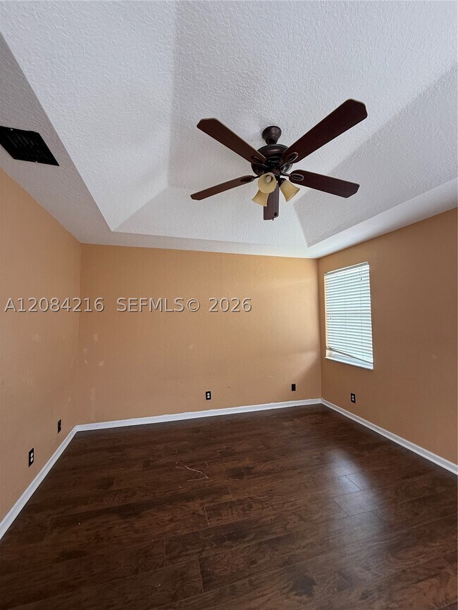 Building Photo - 6714 NW 39th Ln