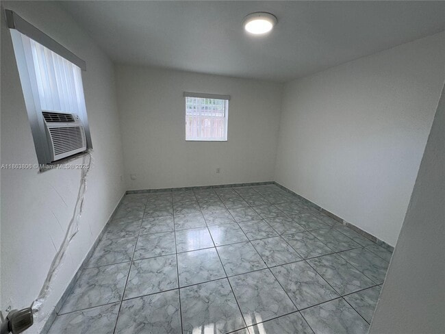 Building Photo - 2146 NW 18th Terrace
