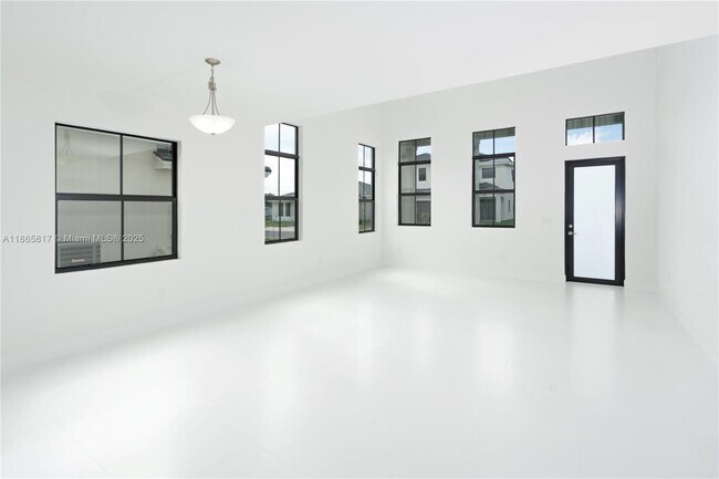 Building Photo - 14425 SW 13th Terrace