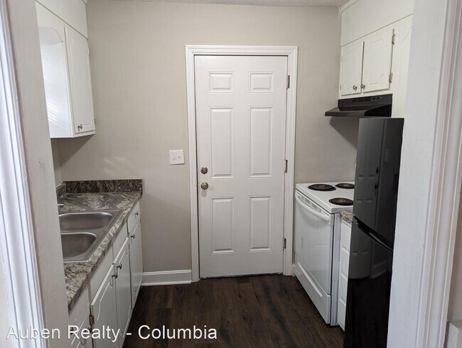 Building Photo - 2 br, 1 bath House - 3209 Wilmot Avenue Ap...