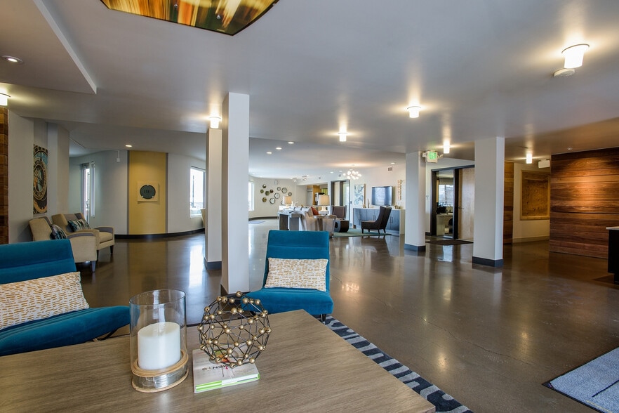 Step Into Style - LoHi Gold