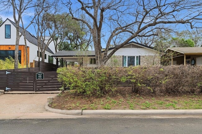 Building Photo - 2905 Brinwood Ave