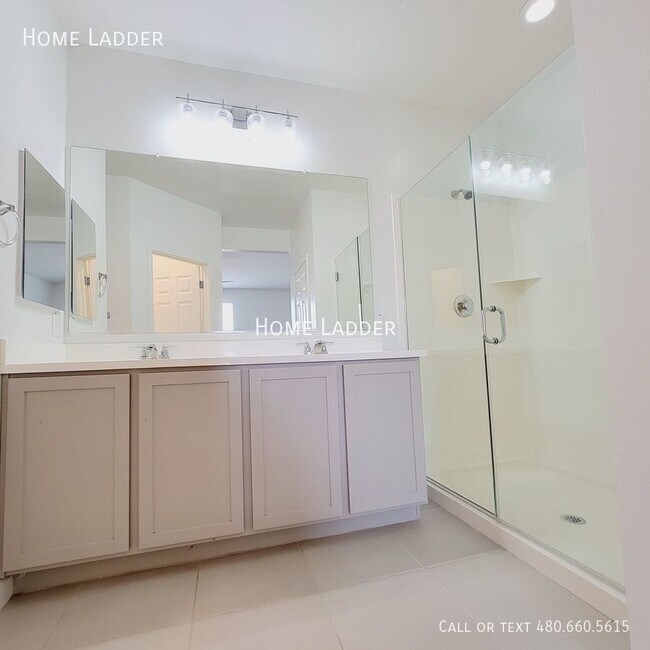 Building Photo - 13337 W Lariat Ln