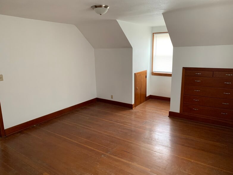 Bedroom 1 (pic 2) - 106 N 1st Avenue