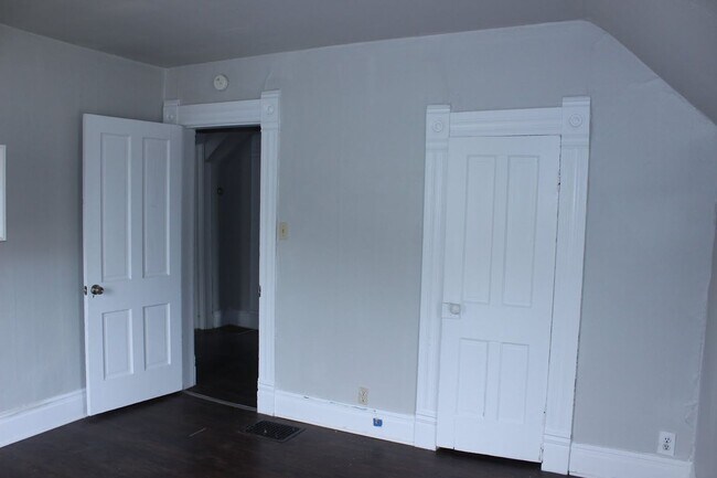 Building Photo - 1507 W Jackson St