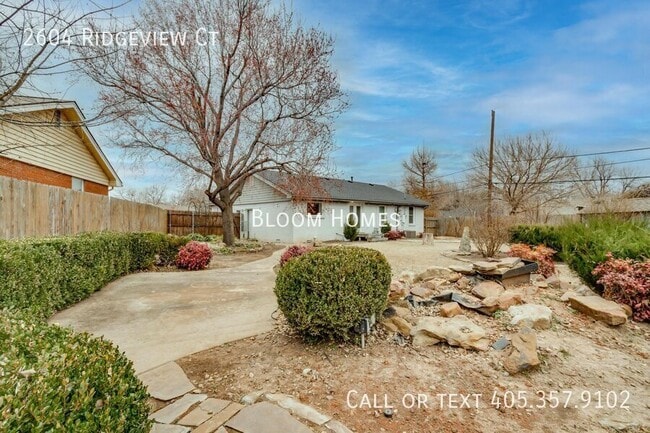 Building Photo - 2604 Ridgeview Ct