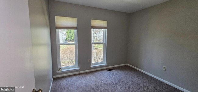 Building Photo - 5677 Phelps Luck Dr