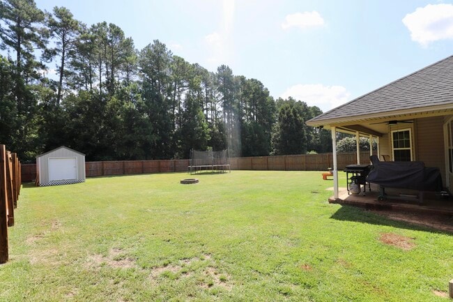 Building Photo - 4370 Excursion Dr