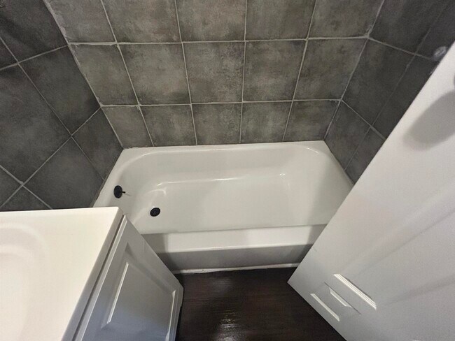 Building Photo - 2926 Mimosa Ave