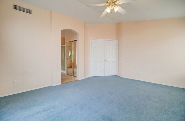 Building Photo - 1350 W Pelican Ct