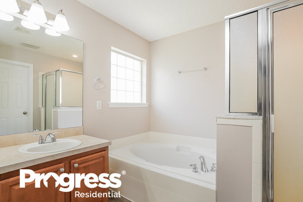 Building Photo - 3899 Pebble Brooke Circle South