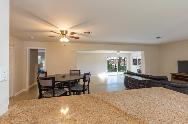 Building Photo - 13529 E Citrus Dr
