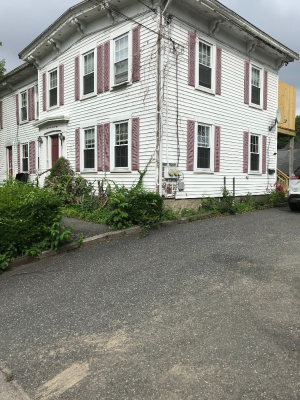 Primary Photo - 173 Main St