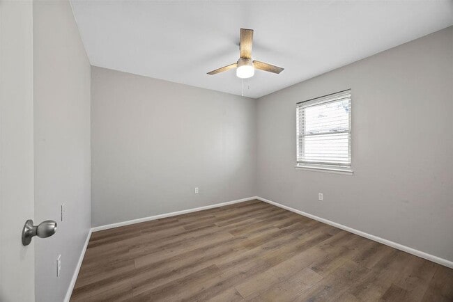 Building Photo - 2607 NE Walker St