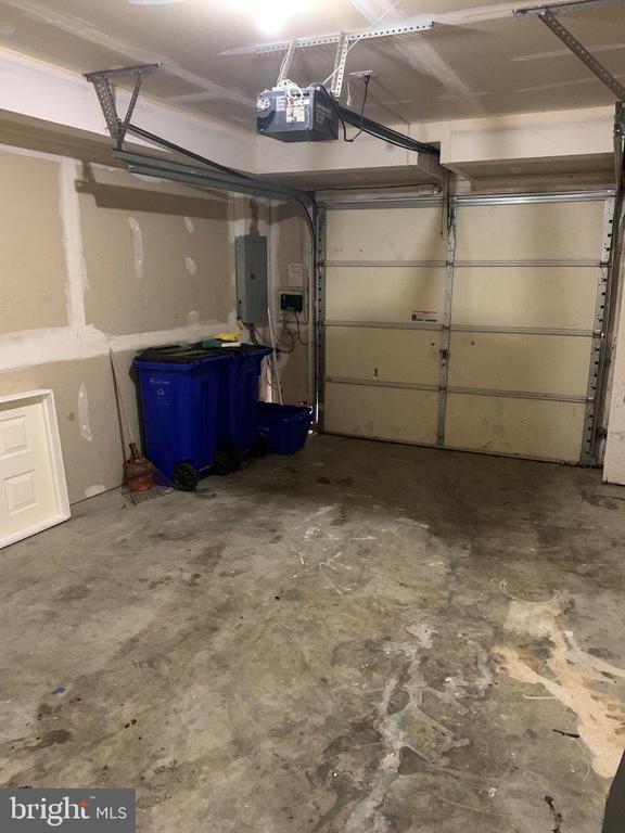 Building Photo - 9014 Constant Course