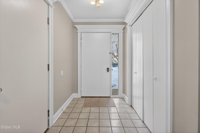 Building Photo - 17 Derby Dr