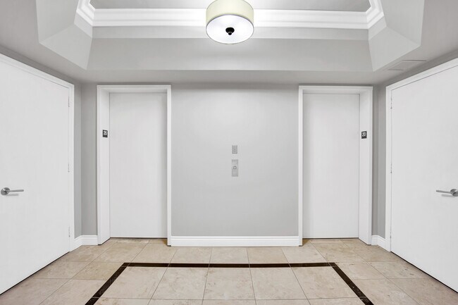 Building Photo - 2777 Paradise Rd