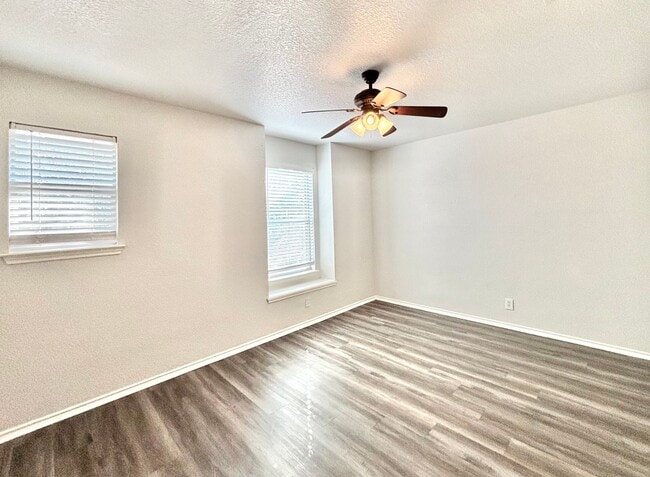 Building Photo - 13030 Peregrine-