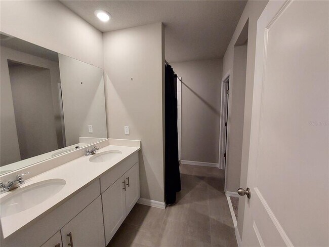 Building Photo - 3256 Fresno Pl