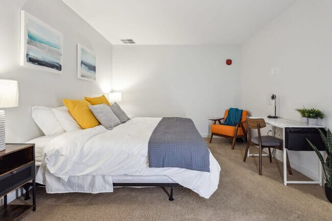 Building Photo - 111 State St