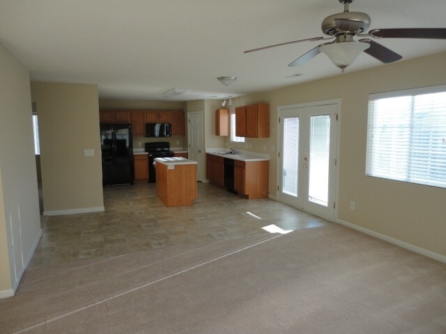 Building Photo - 830 Stockport Way