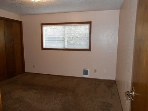 Building Photo - 3 Bedroom House in Newport!